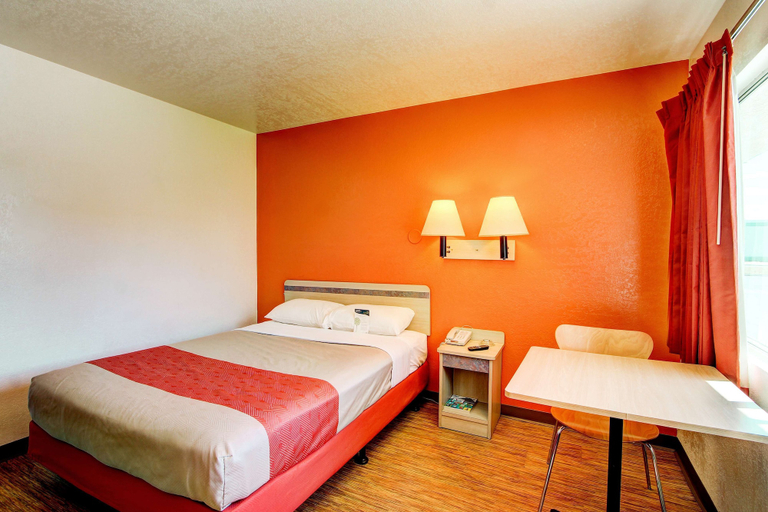 Bedroom 3, Motel 6 Denver, CO - Airport, Denver