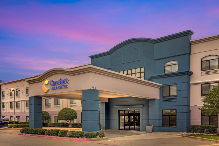 Exterior & Views 2, Comfort Inn & Suites Irving Las Colinas DFW, Irving