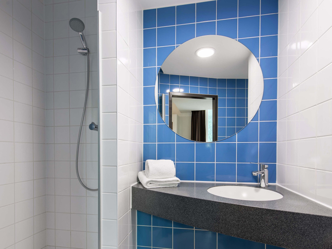 Bathroom 5, B&B Hotel Landshut, Landshut