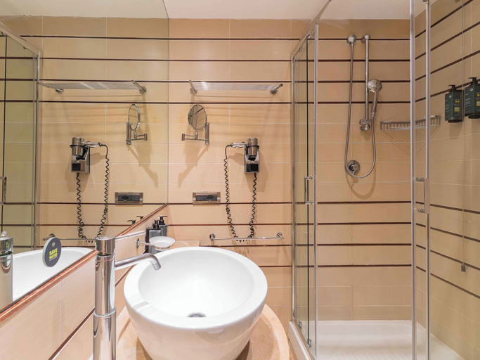 Bathroom 4, B&B Hotel Napoli San Mauro, Napoli