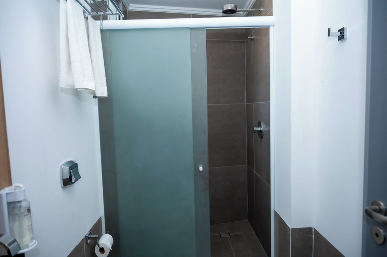 Bathroom 4, Delcas Hotel, Cuiaba