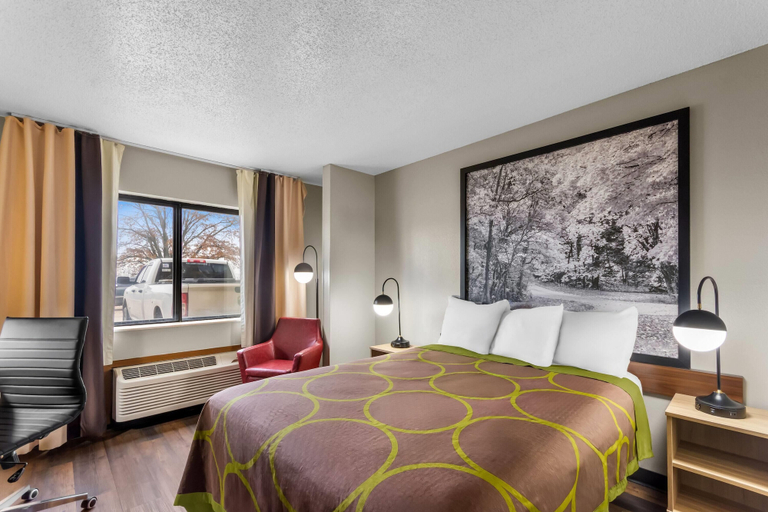 Bedroom 4, Super 8 by Wyndham Evansville East, Vanderburgh