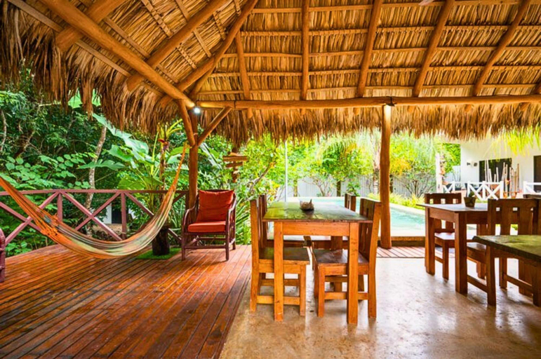 Food & Drinks 5, Antema Lodge, Santa Cruz