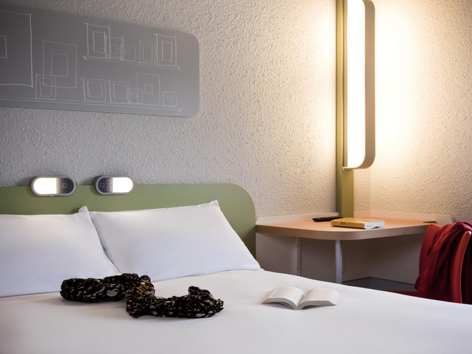 Bedroom 3, ibis budget Pontault Combault RN4 Marne la Vallée, Seine-et-Marne