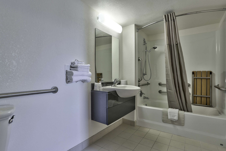 Bathroom 3, Motel 6 Flagstaff, AZ - Butler, Coconino