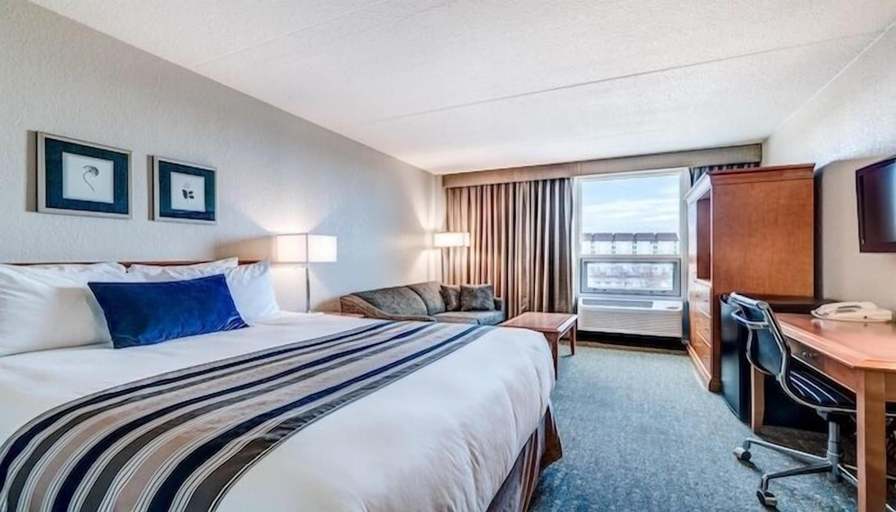 Bedroom 3, Heritage Inn Hotel & Convention Centre Saskatoon, Division No. 11
