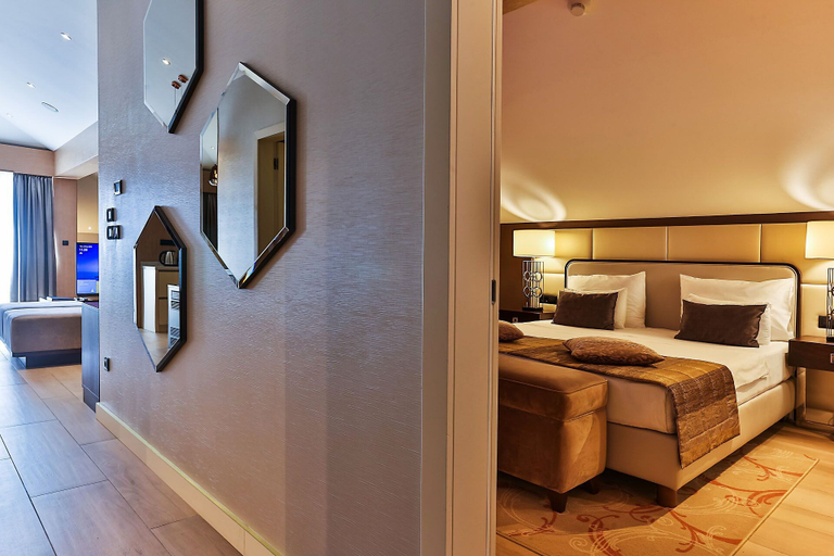Bedroom 3, Hotel Riva by Aycon