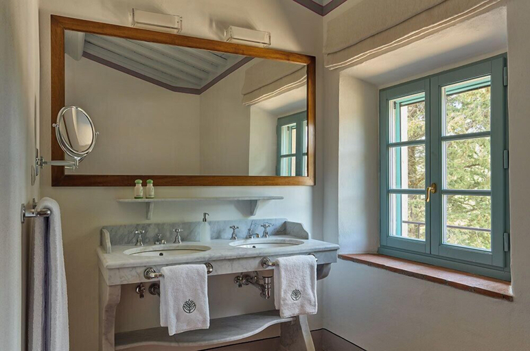 Bathroom 4, Borgo Pignano Volterra Tuscany, Pisa