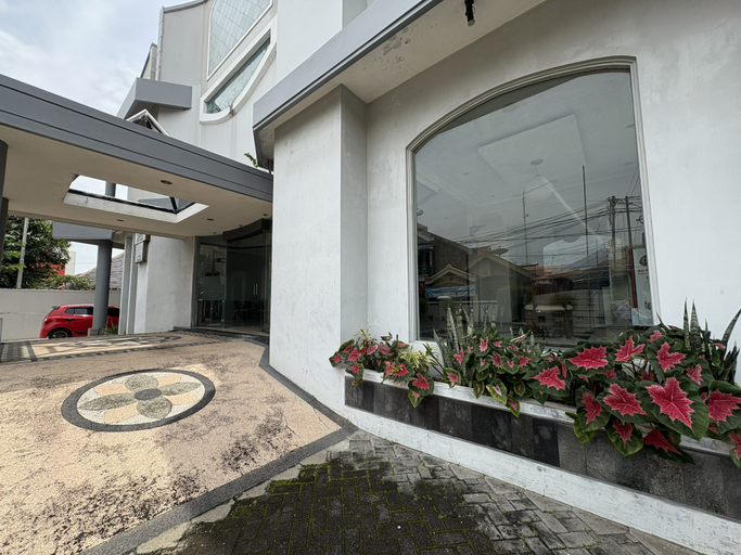 Others 3, Hotel Tulip, Madiun