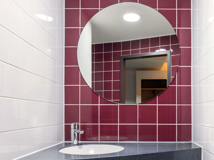 Bathroom 5, B&B Hotel Stuttgart-Bad Cannstatt, Stuttgart