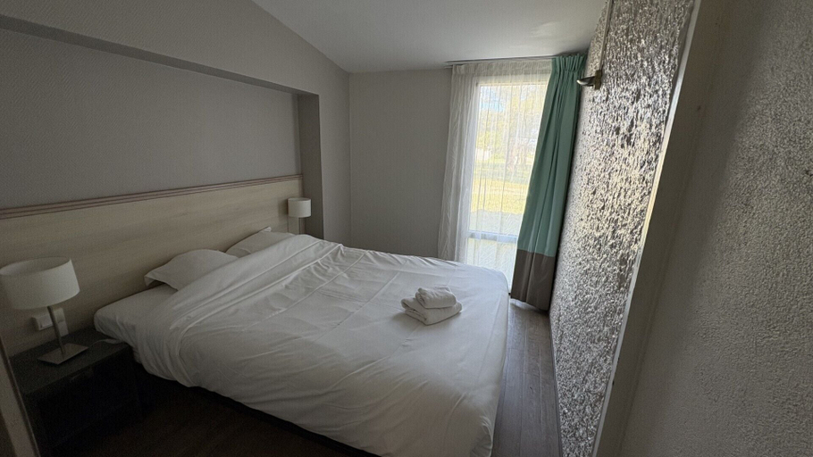 Bedroom 3, VVF Cotentin Îles anglo-normandes, Port Bail, Manche