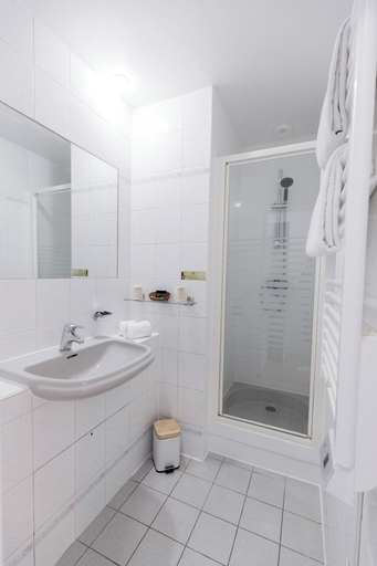 Bathroom 4, Hôtel Porte Mars Reims Gare Centre, Marne