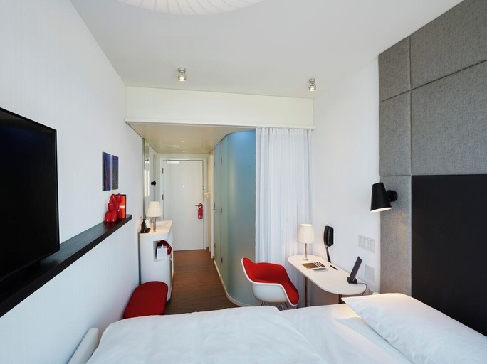 Bedroom 3, citizenM New York Bowery, New York