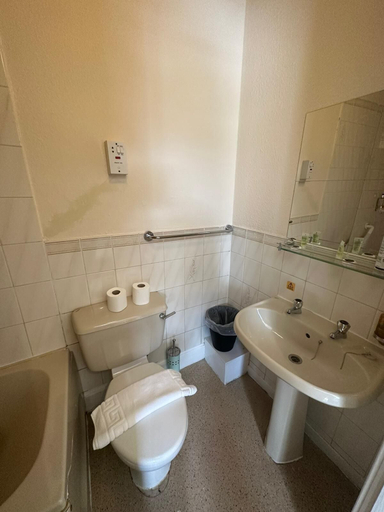 Bathroom 3, Mackay's Spa Lodge Hotel, Highland