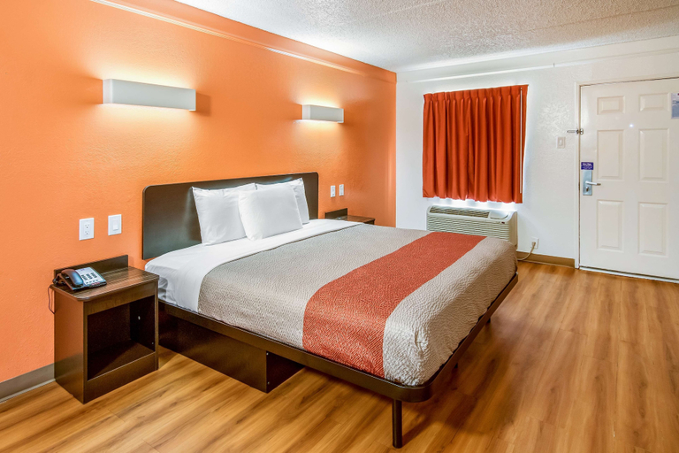 Bedroom 3, Motel 6 Euless, TX - DFW West, Tarrant