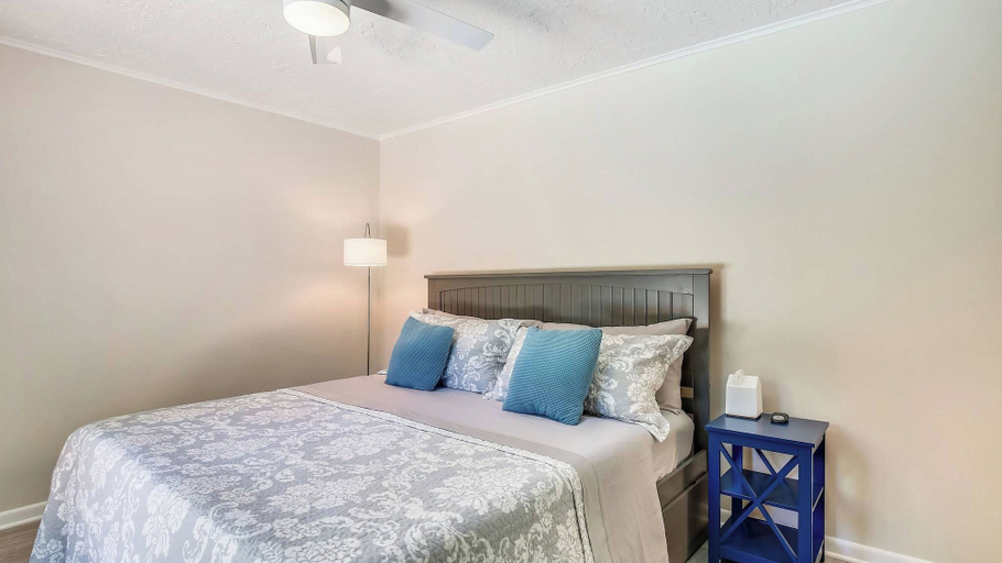 Bedroom 5, Flagler's Oasis by Avantstay Tropical Key West Escape Private Pool Month Long Stays Only, Monroe