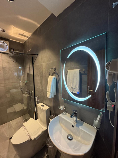 Bathroom 5, Niyama Hotel, Umluj