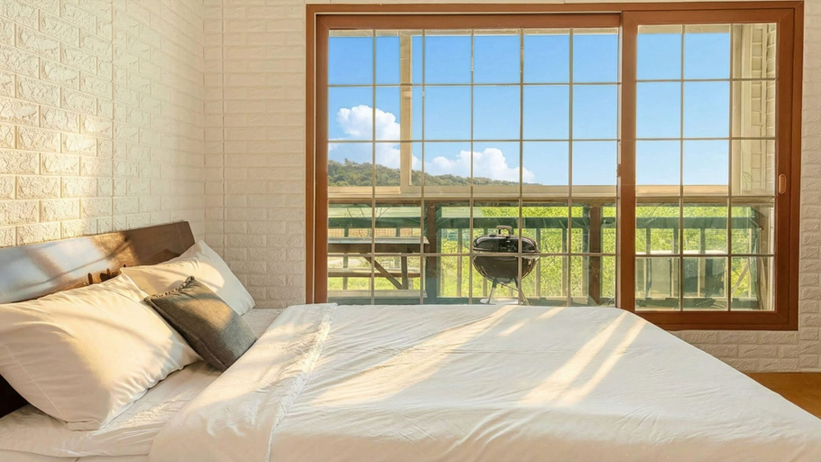 Bedroom 3, Ganghwa Ara Pension, Ganghwa