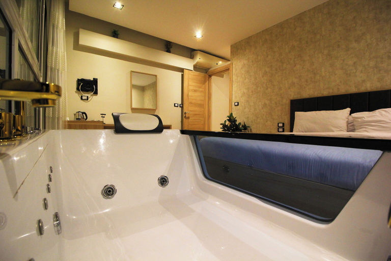 Bathroom 4, Palm Pyramids, Al-Ahram