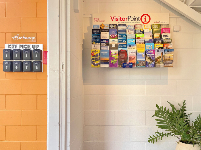 Food & Drinks, Mount Eden Motel, Waitakere