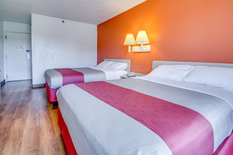 Bedroom 3, Motel 6 Amherst, NY - Buffalo, Erie