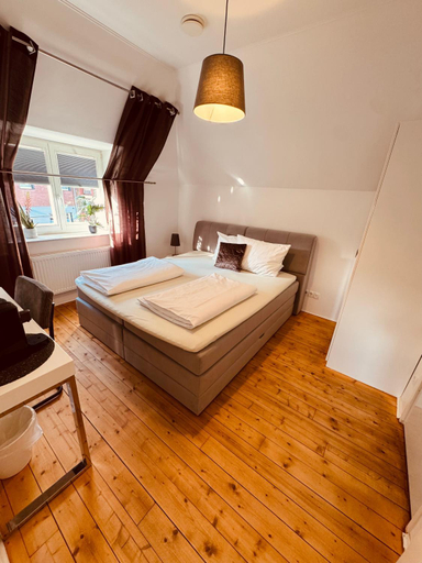 Bedroom 2, Restaurant Hotel Laternchen, Köln