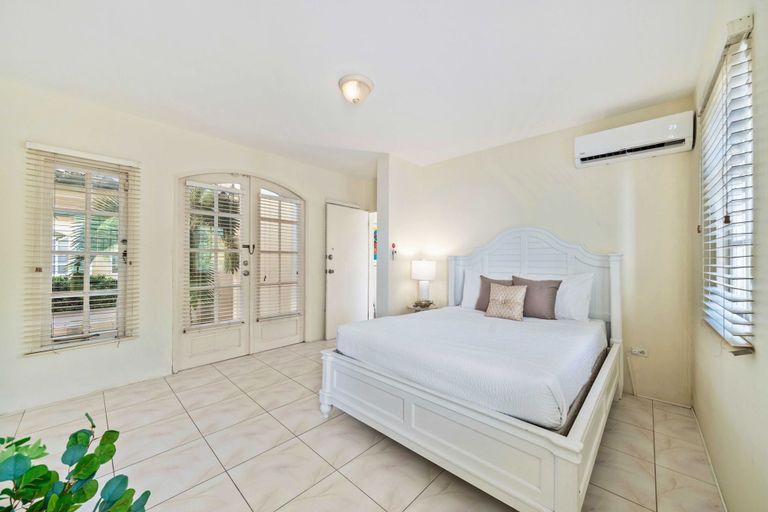 Bedroom 3, Kamay 85