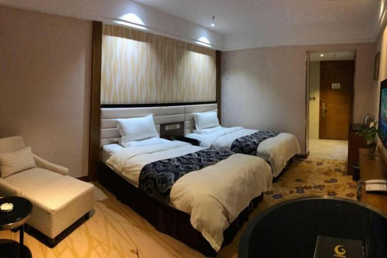 Bedroom 3, Bingchuan International Hotel, Altay