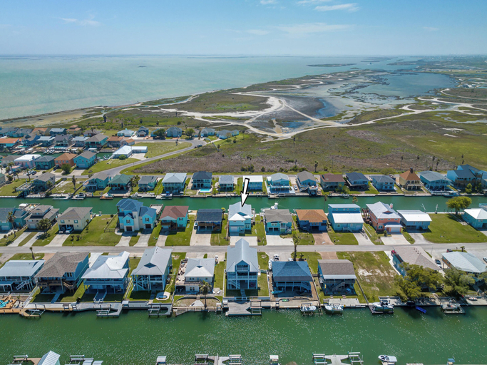 Exterior & Views 2, Port Royal Dream by Miss Kitty’s, Aransas