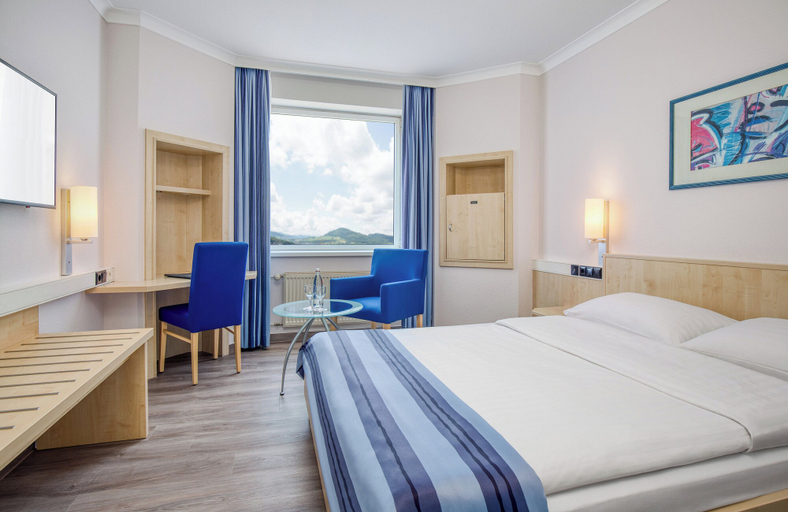Bedroom 3, Hotel Freiburg City Center by Leonardo Hotels, Freiburg im Breisgau