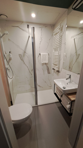 Bathroom 3, Wilanow Residence Apartments, Warsaw