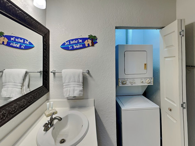 Bathroom, My Happy Place by Silver Sands Vacation Rentals, Nueces