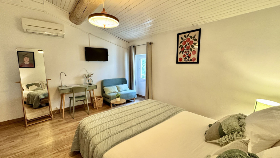 Bedroom 2, Hôtel le Galambre, Gard