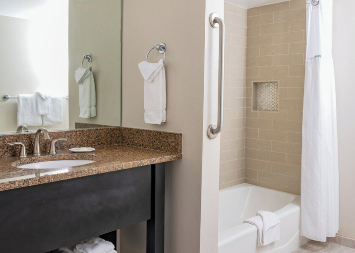 Bathroom 4, WorldMark Anaheim, Orange