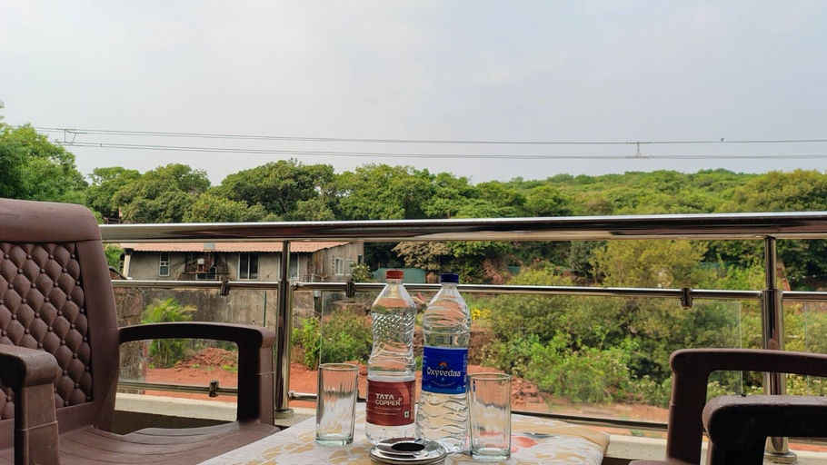 Others 5, Stay Classy Inn, Satara