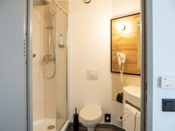 Bathroom 4, Hotel B&B Wrocław Centrum, Środa Śląska