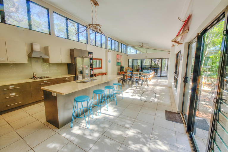 Food & Drinks, Sunrise at 1770 Holidays, Miriam Vale
