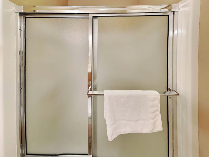 Bathroom 4, Bluebeary Retreat by Taylor Made Deep Creek, Garrett