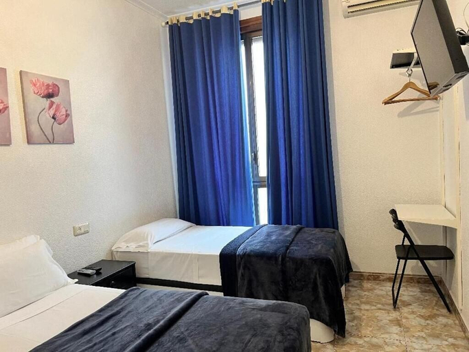 Bedroom 4, Hostal Palacios Fuencarral, Madrid