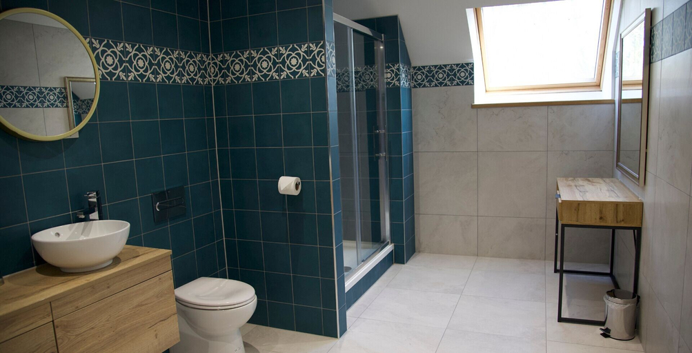 Bathroom 3, The Great Hallingbury Manor, Essex