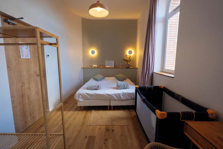 Bedroom 2, Hôtellerie de l'Abbaye du Désert, Haute-Garonne