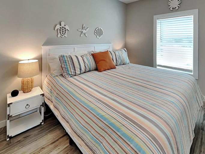 Bedroom 2, All Decked Out by Miss Kitty’s, Aransas