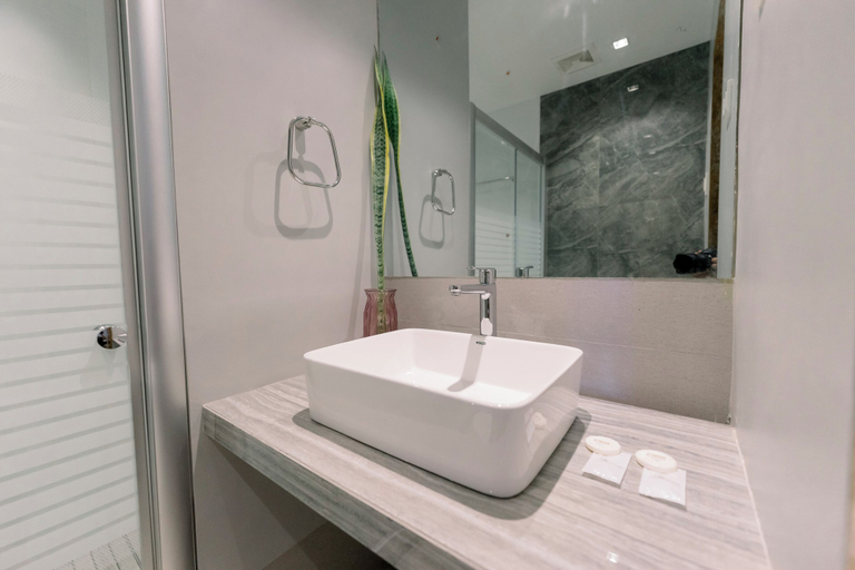 Bathroom 5, Madonna Hometel and Suites New Pandan, Davao City