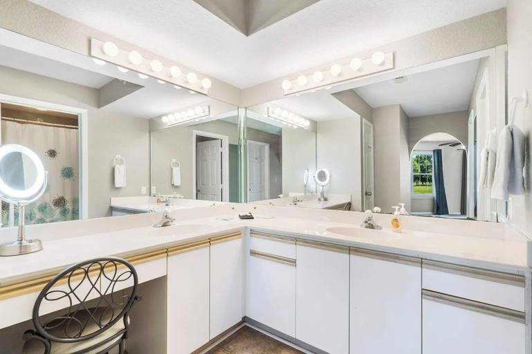 Bathroom 2, Golf View Escape - Holiday Hills Branson - Golf - Outdoor Pools, Taney