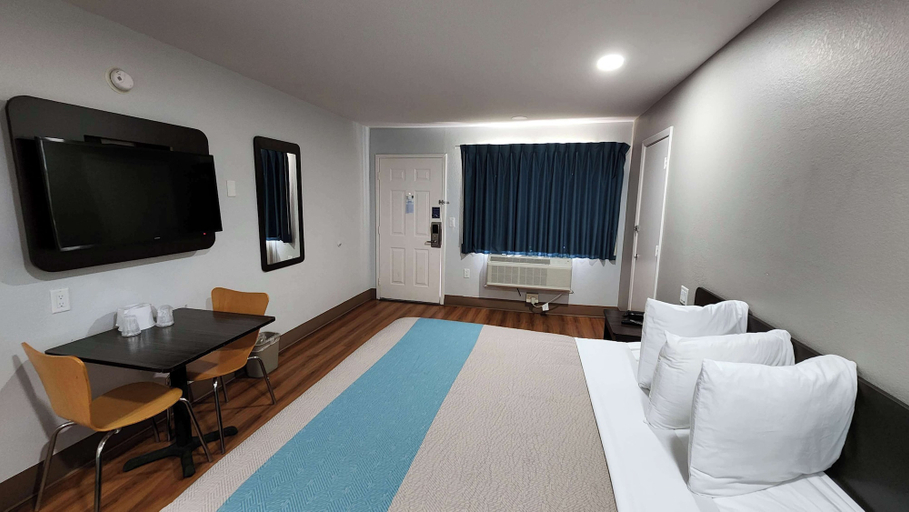 Bedroom 4, Motel 6 Webster, TX - Houston - Nasa Lake, Houston