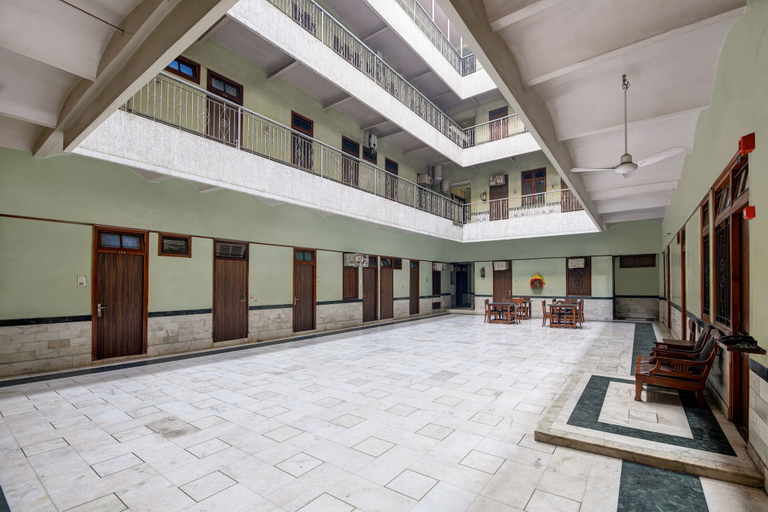 Others 4, New Royal Hotel, Delhi