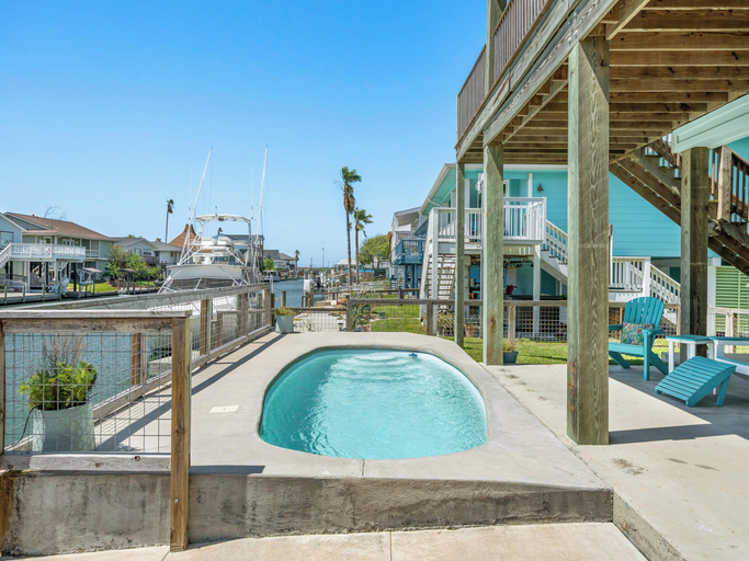 Sport & Beauty, Port Royal Dream by Miss Kitty’s, Aransas