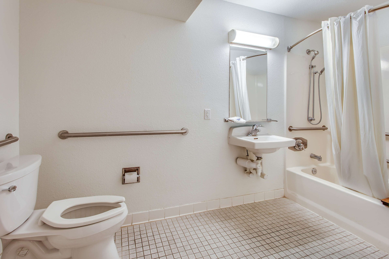 Bathroom 3, Motel 6 Vacaville, CA, Solano
