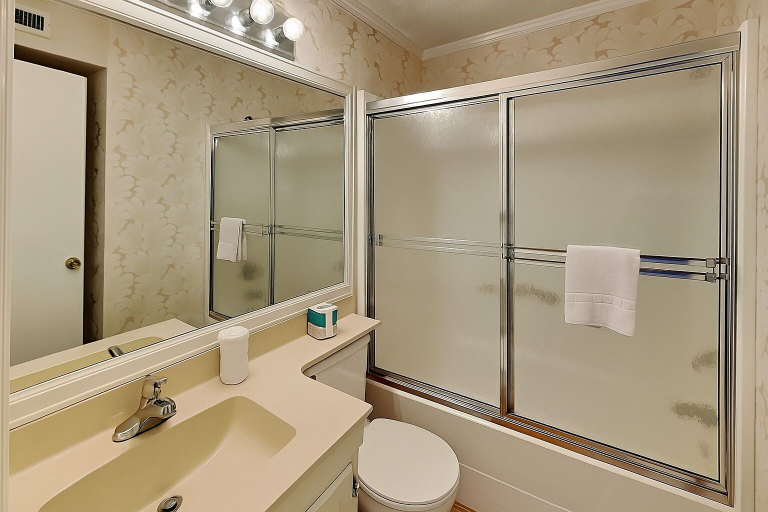 Bathroom, Seaside Villas by by Hilton Head Retreats, Beaufort