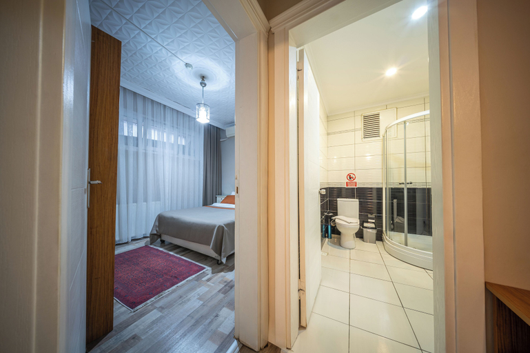 Bedroom 2, Feyza Apartments, Fatih